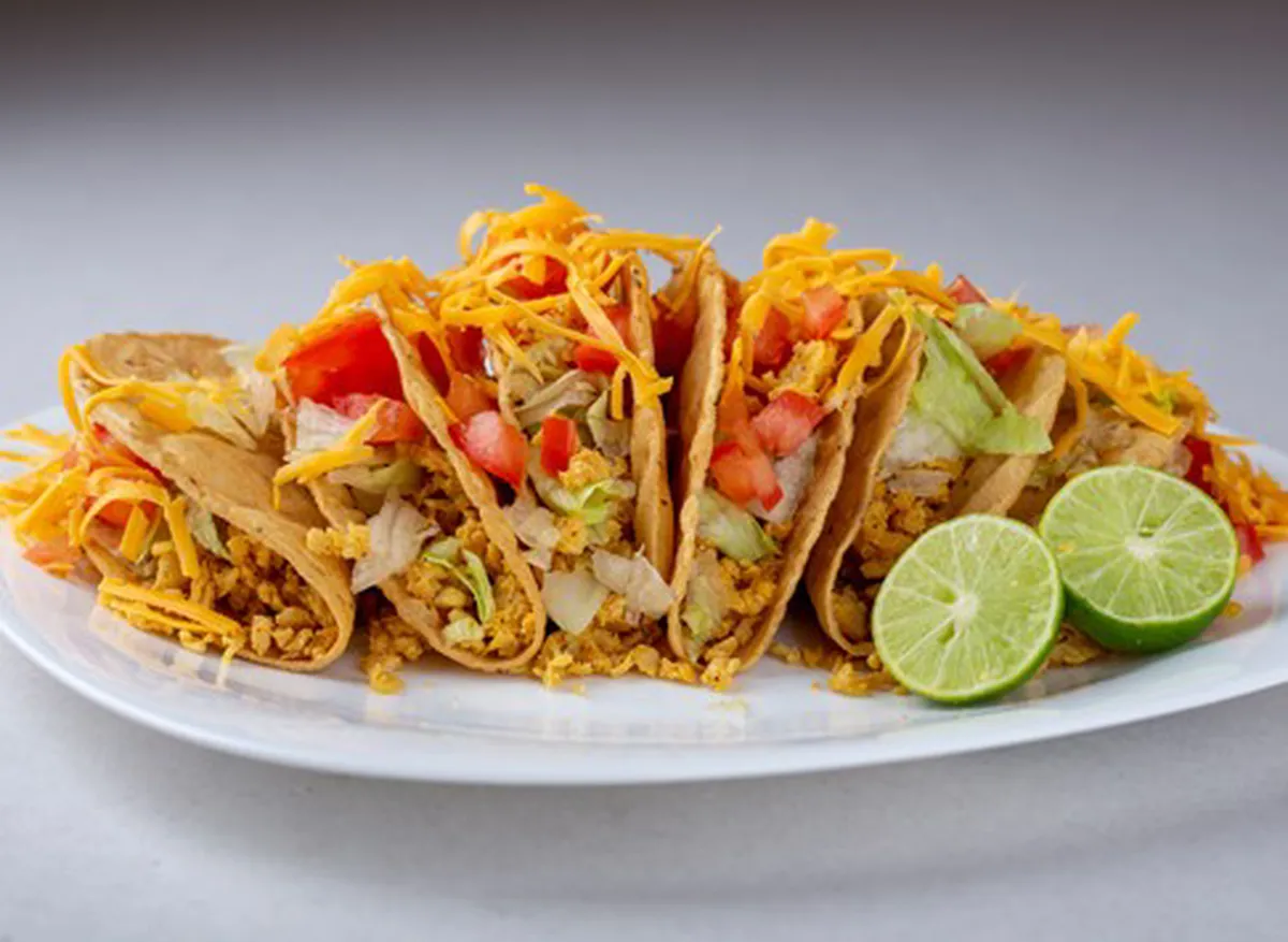 6 TACOS DORADOS DE POLLO/MEDIA ORDEN