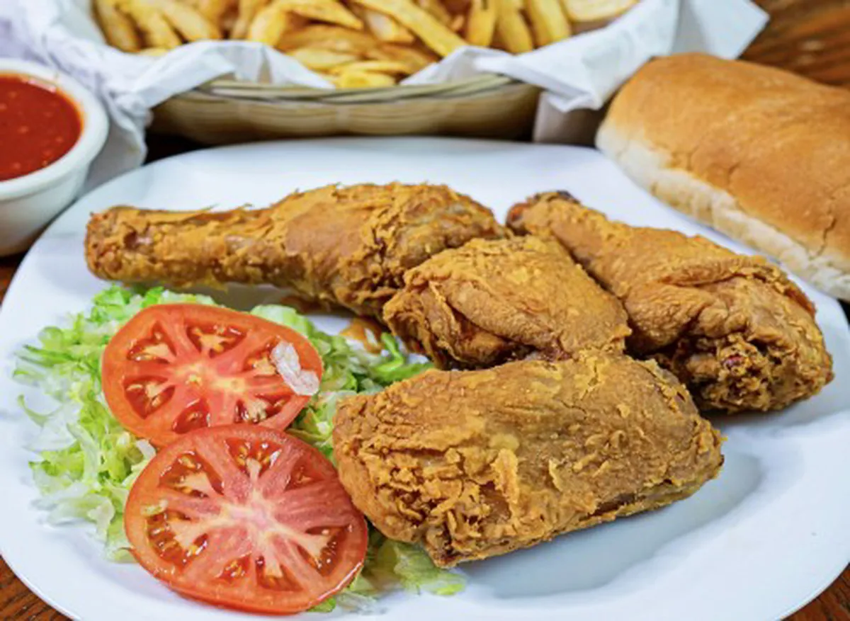 PIERNA DE POLLO EMPANIZADA