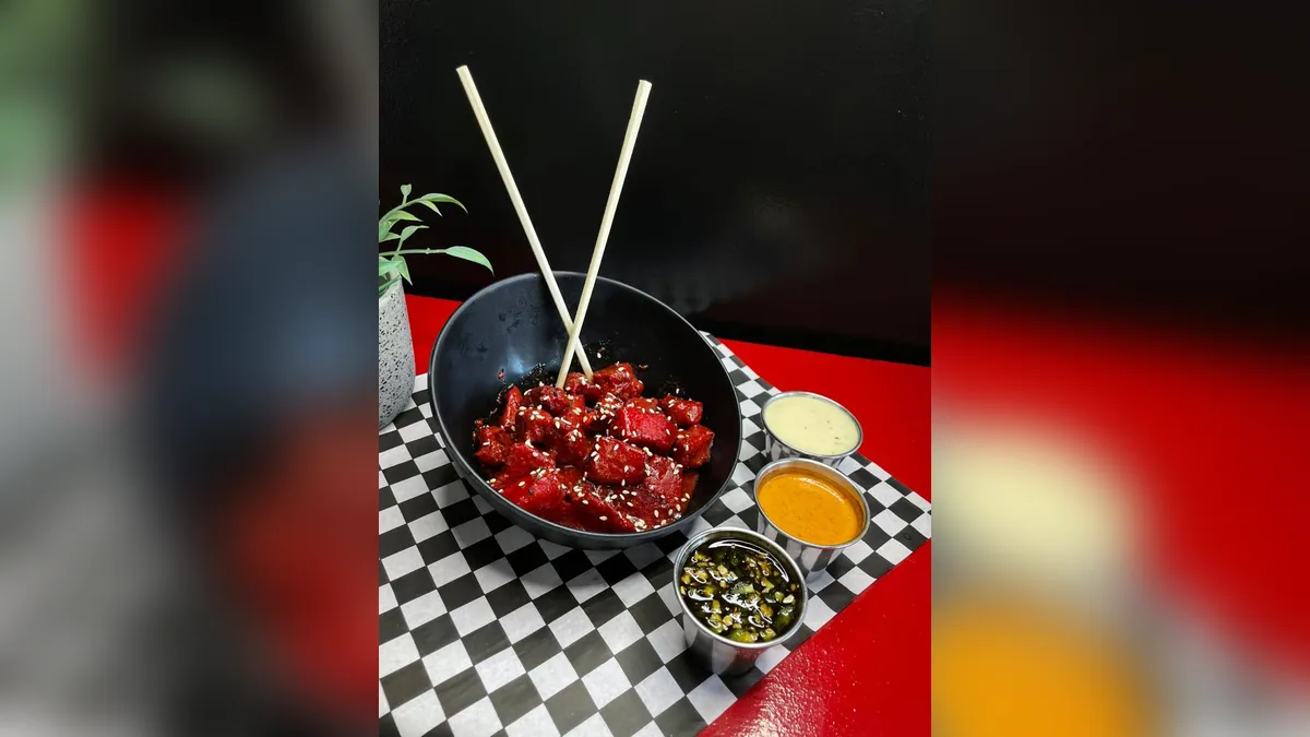 Carnitas Rojas Box