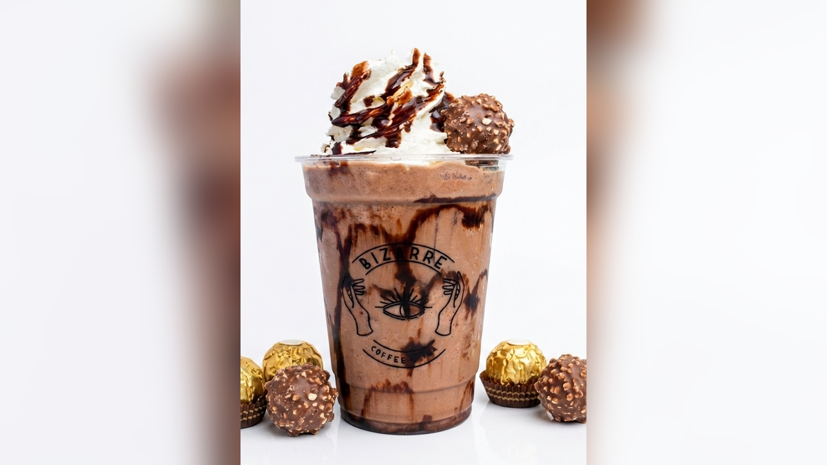 Bizarre Ferrero Rocher G