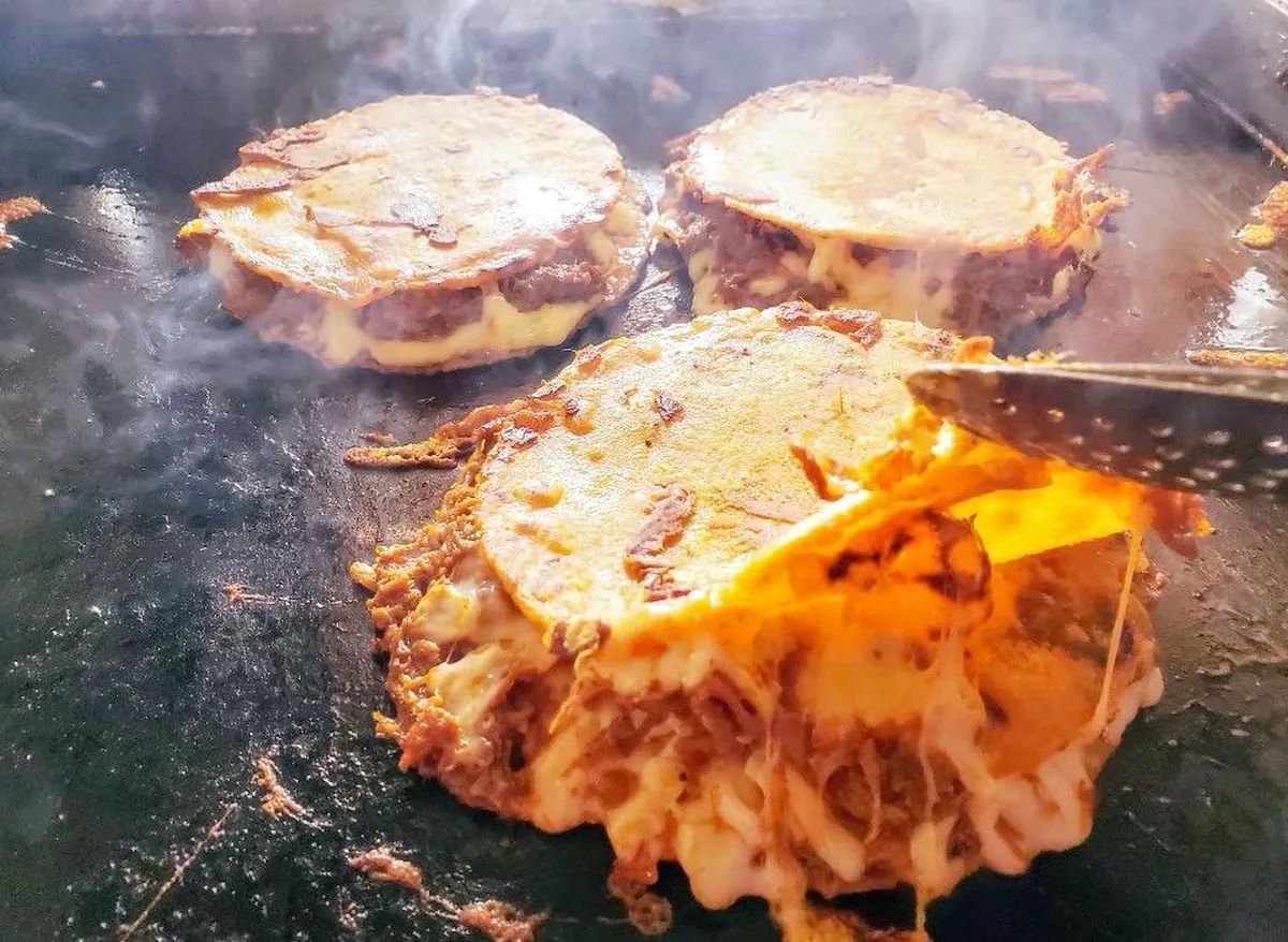 Quesadilla con guisado